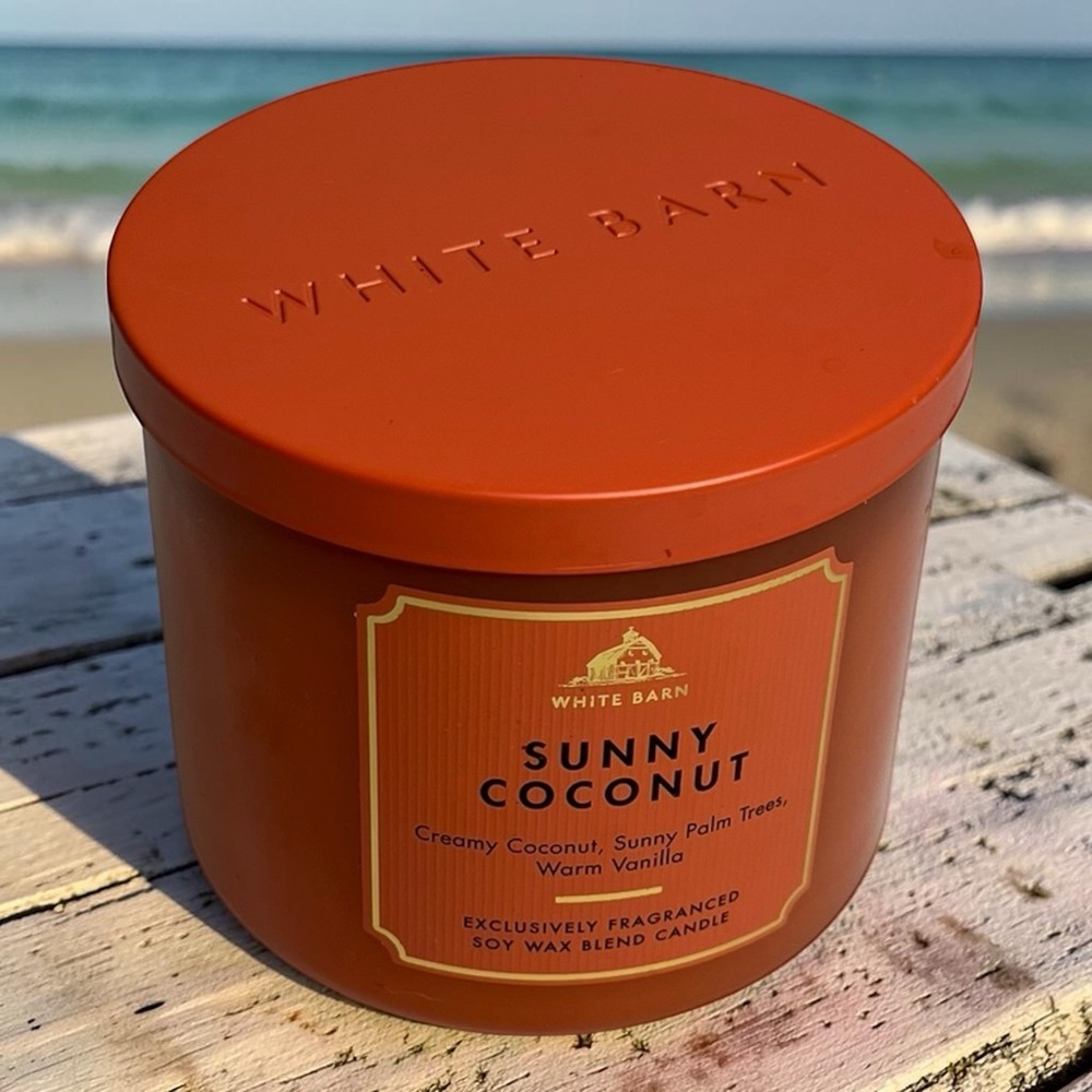 White Barn Bath & Body Works Sunny Coconut 3 Wick Scented Candle 14.5 oz lid - Picture 1 of 8